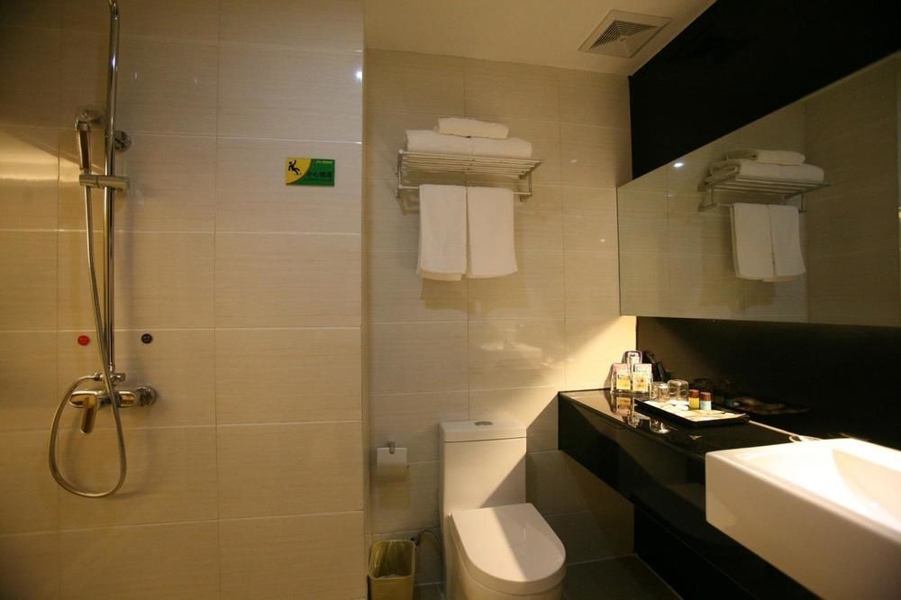 Bella Ingenious Hotel Дун'їн Екстер'єр фото