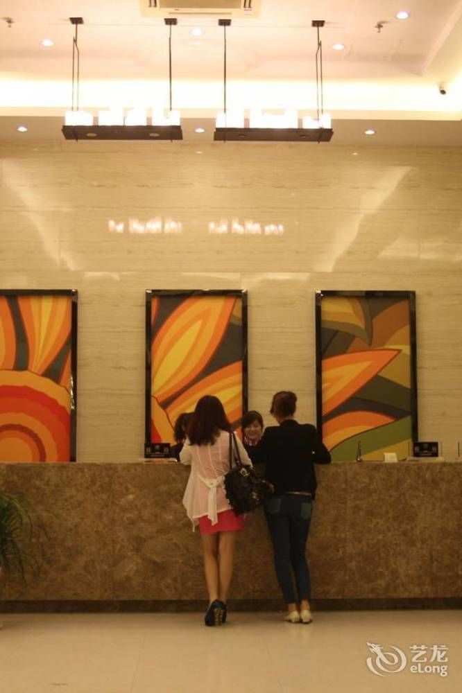Bella Ingenious Hotel Дун'їн Екстер'єр фото