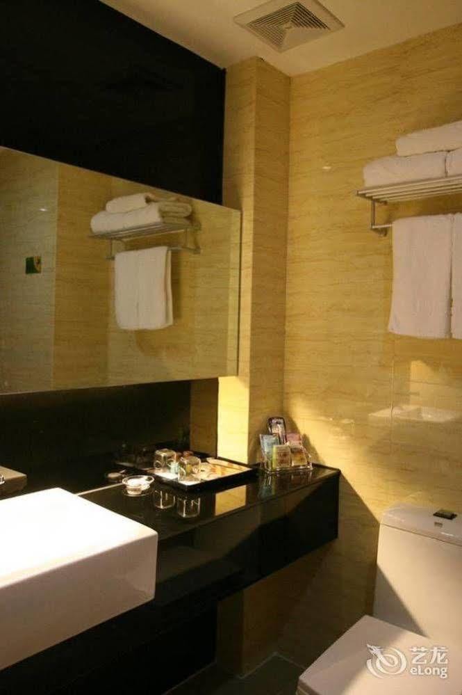 Bella Ingenious Hotel Дун'їн Екстер'єр фото