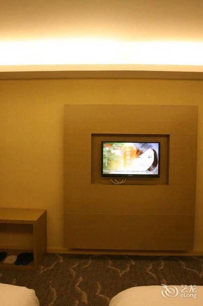 Bella Ingenious Hotel Дун'їн Екстер'єр фото