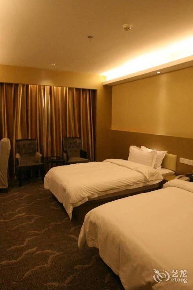 Bella Ingenious Hotel Дун'їн Екстер'єр фото