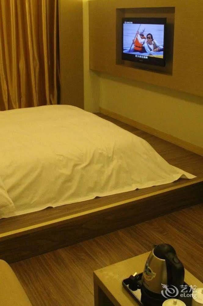 Bella Ingenious Hotel Дун'їн Екстер'єр фото
